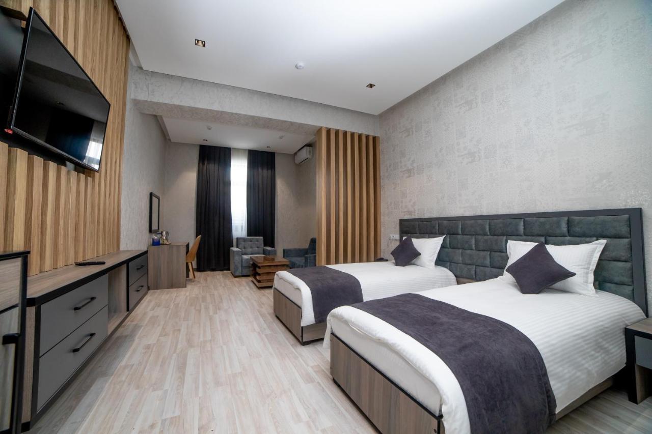 Hotel New York Tashkent Exterior photo