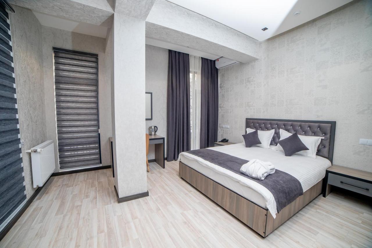 Hotel New York Tashkent Exterior photo