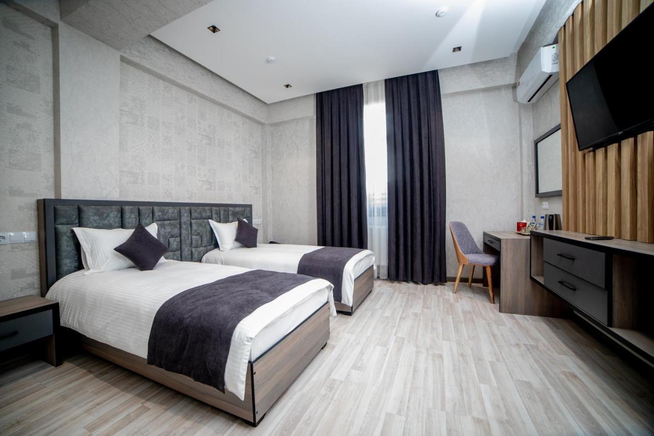 Hotel New York Tashkent Exterior photo